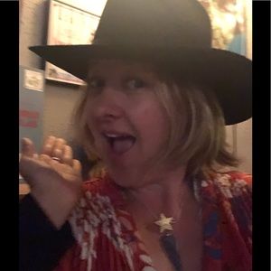 Meet your Posher, Lesley